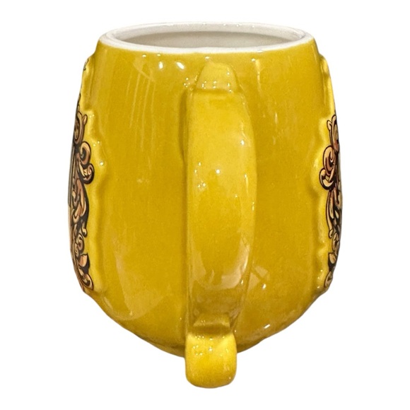Warner Bros Studio Tour Harry Potter Hufflepuff Crest Yellow Mug - Picture 7 of 11